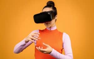 Immersive Storytelling: Using VR to Teach History and Literature