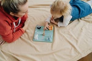 Parental Involvement in Standards-Based Education: Keeping Parents Informed