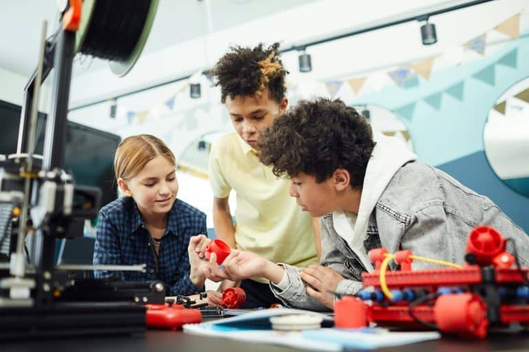 3D Printing in Education: Creating Customized Learning Models